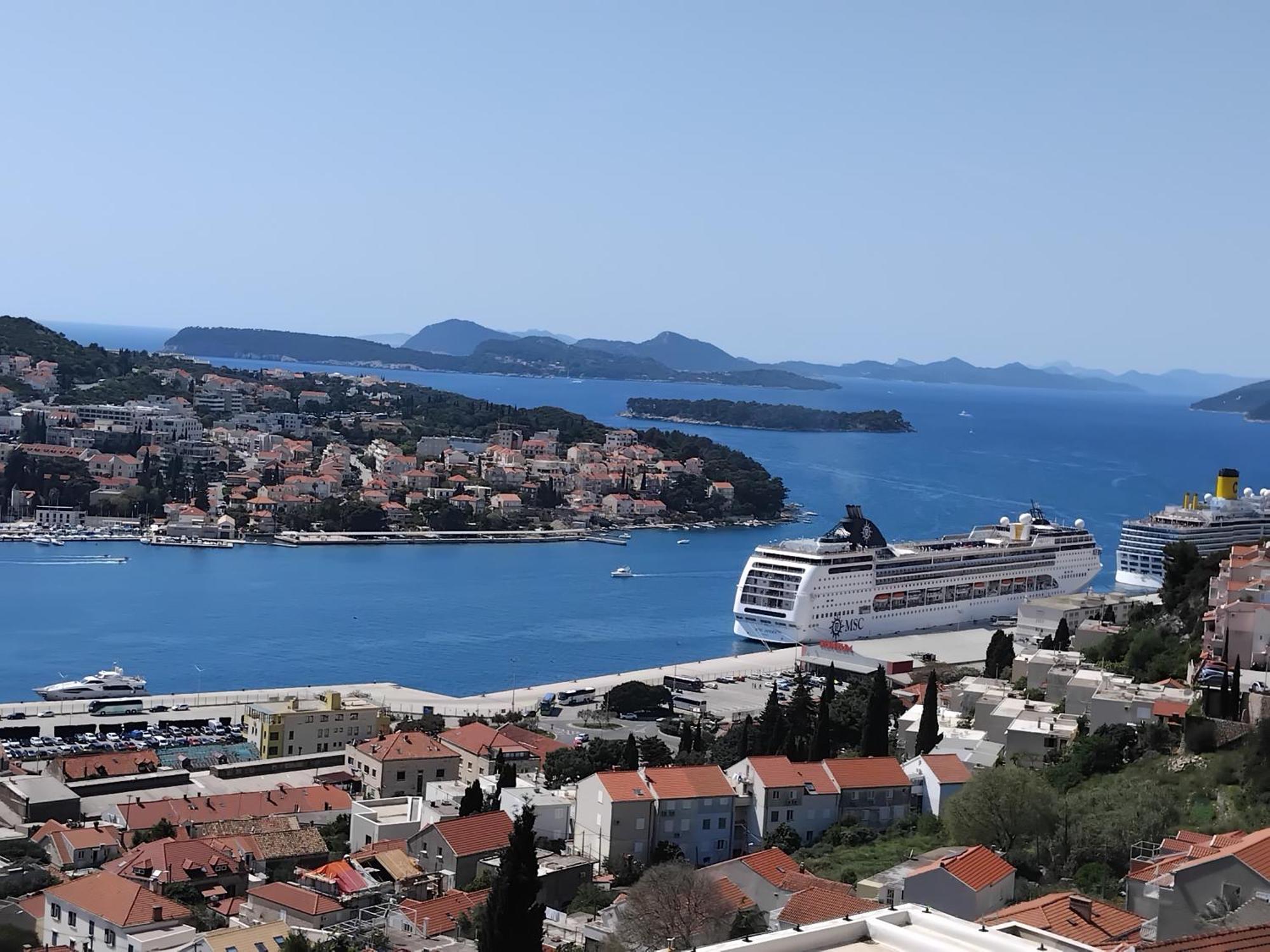 Rooms Anela With Large Common Tarrace And Beautiful Sea View Dubrovnik Eksteriør bilde