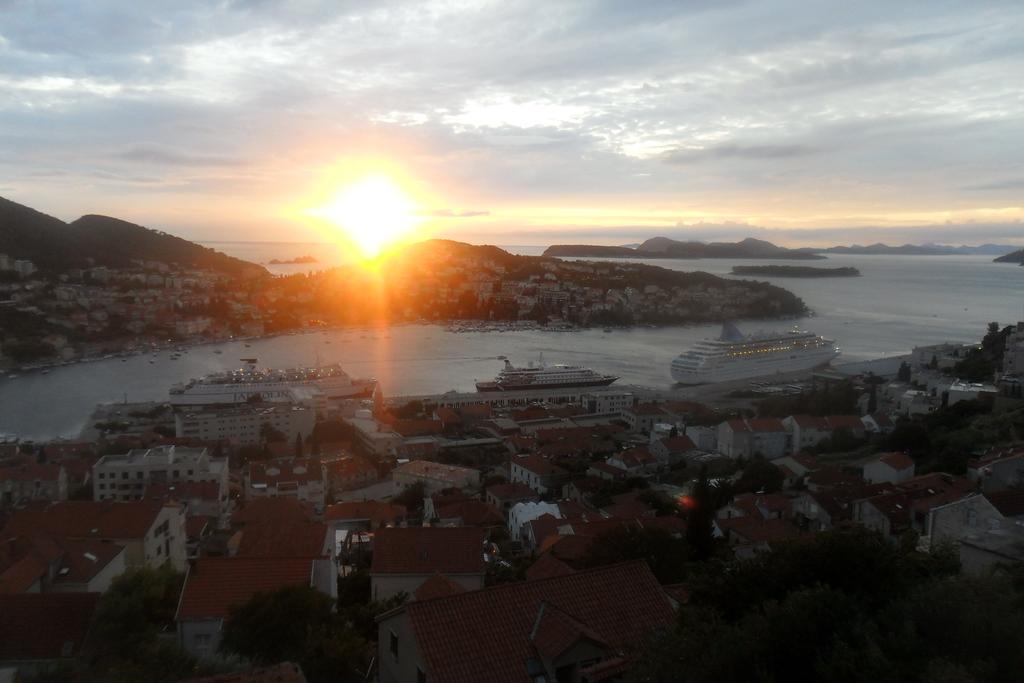 Rooms Anela With Large Common Tarrace And Beautiful Sea View Dubrovnik Rom bilde